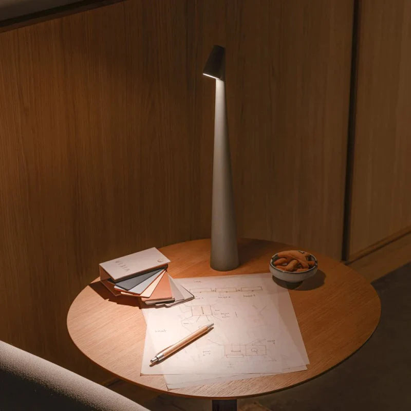 Lampe De Table À Faisceau Minimaliste